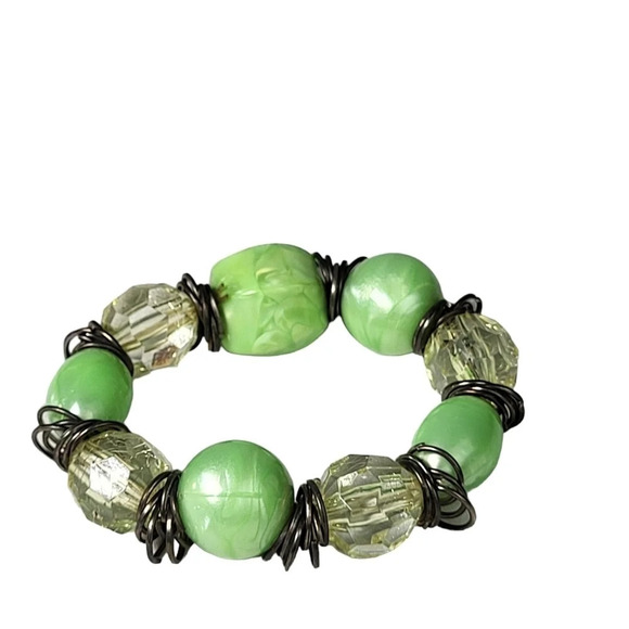 Plastic Link Bezel Green Stretch Bracelet - Picture 2 of 4